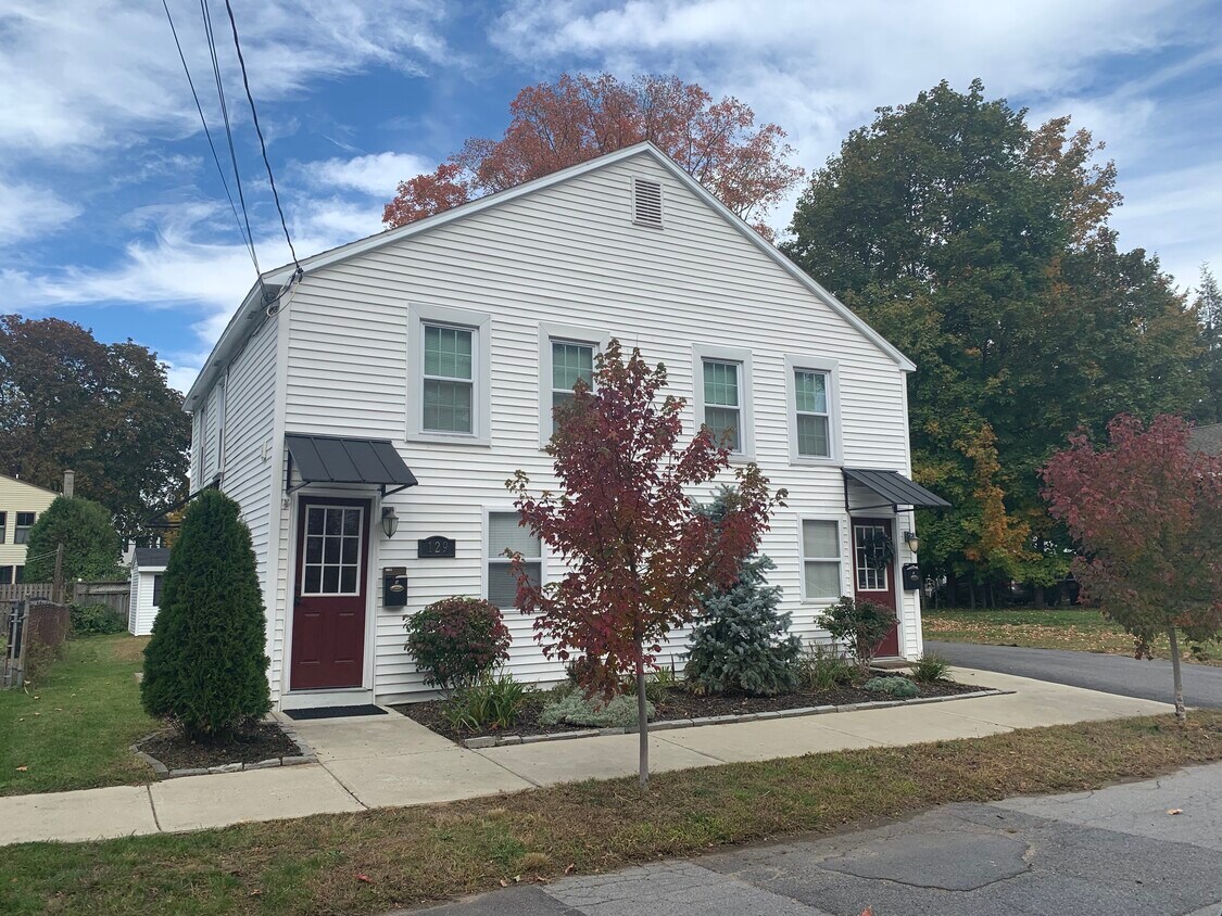 Primary Photo - 129 Middle Ave