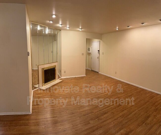 Foto del edificio - 4000 Gypsy Ln