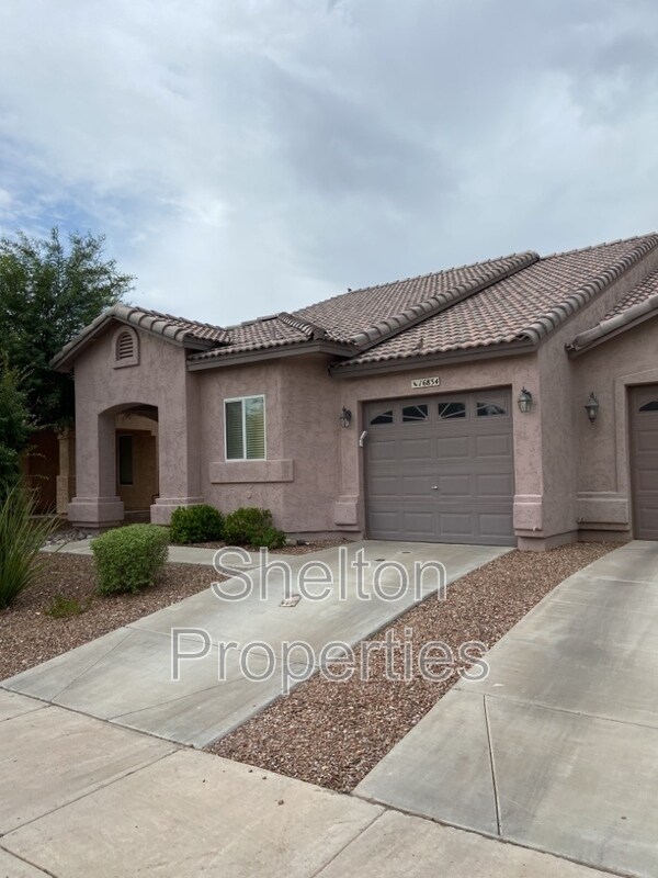 Foto principal - 16834 S 23rd St