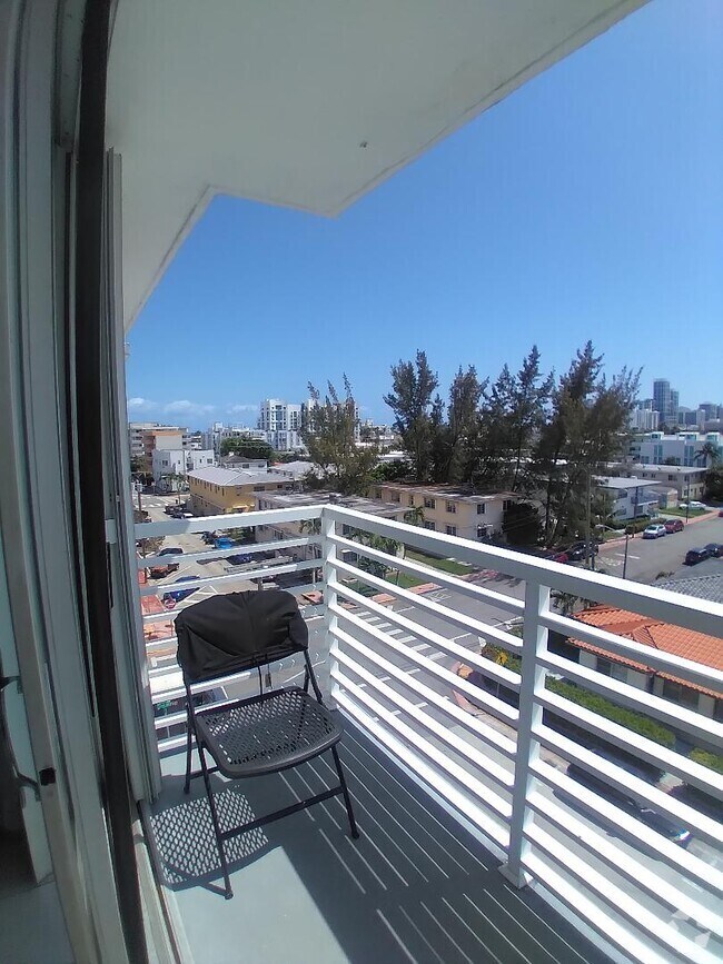 Tatum Waterway Apartments for Rent with a Garage Miami Beach, FL 2