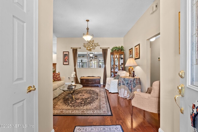 Foto del edificio - 6656 Rivercrest Dr