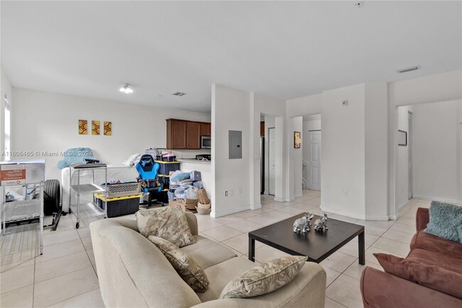 Foto del edificio - 10620 NW 88th St