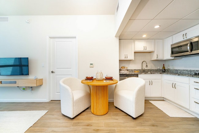 Building Photo - Edison Grand