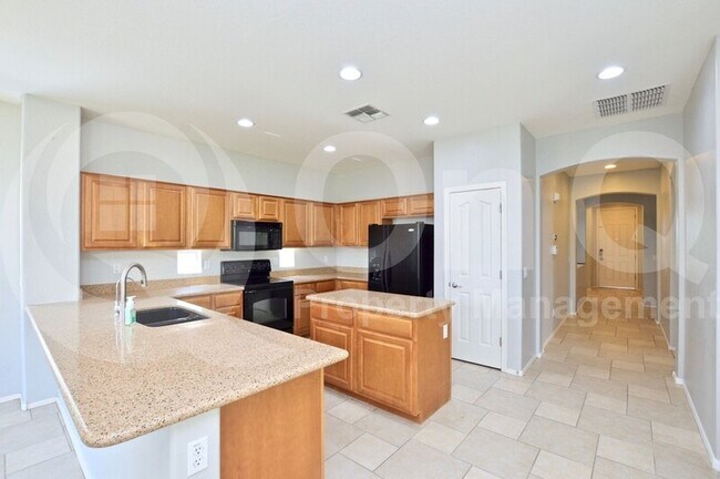 Foto del edificio - 3253 E Lafayette Ave