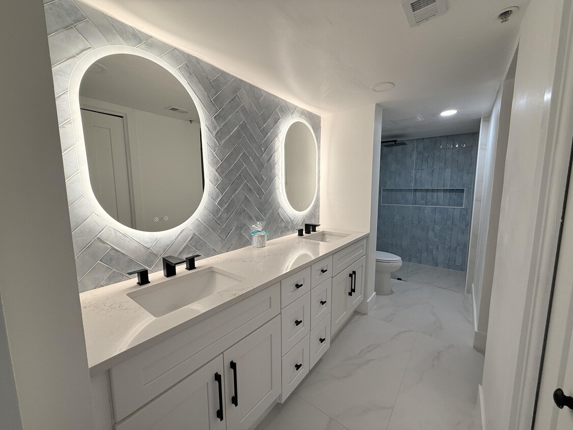Foto principal - 6420 Boca Del Mar Dr