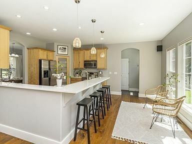 Building Photo - 101 Alturas Dr