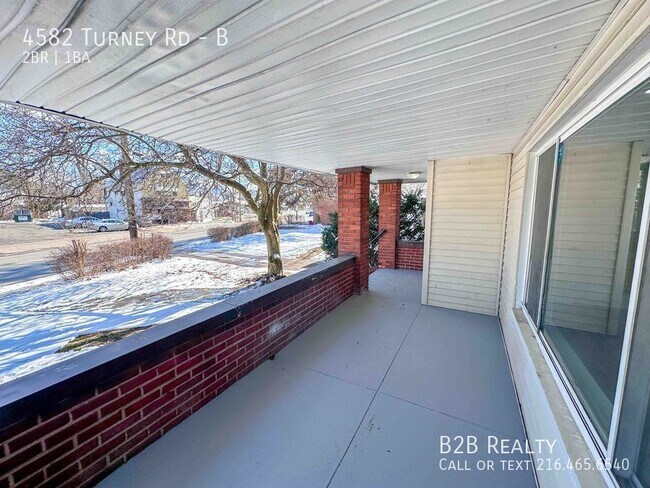 Building Photo - "Charming 2 Bedroom Retreat: Your Ideal Ho...