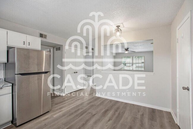 Foto del edificio - 144 N Crest Dr