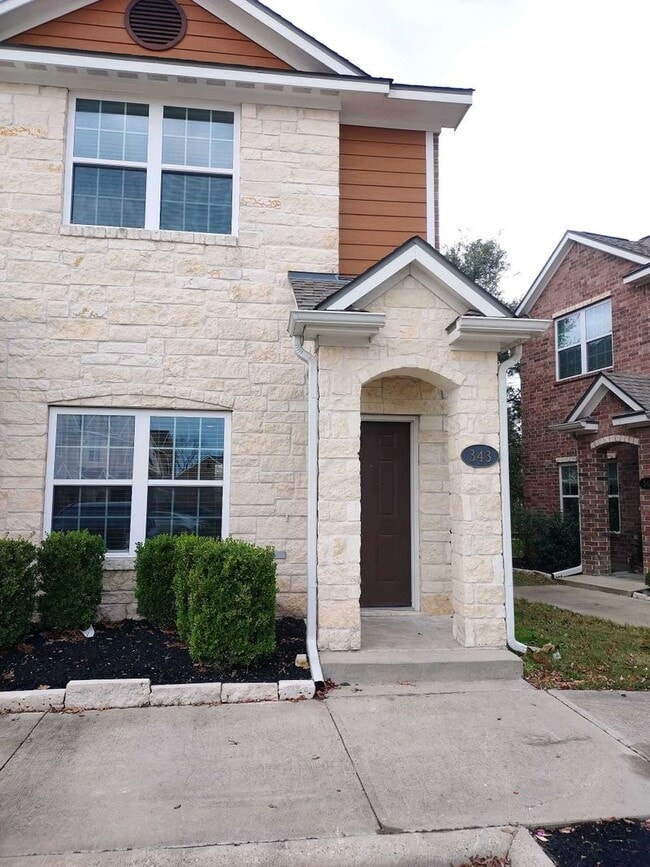 Photo - 343 Apartment