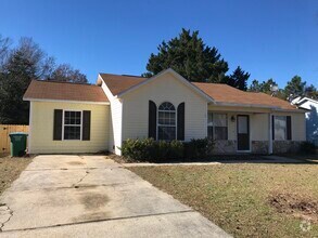 Building Photo - 113 Oak Terrace Dr