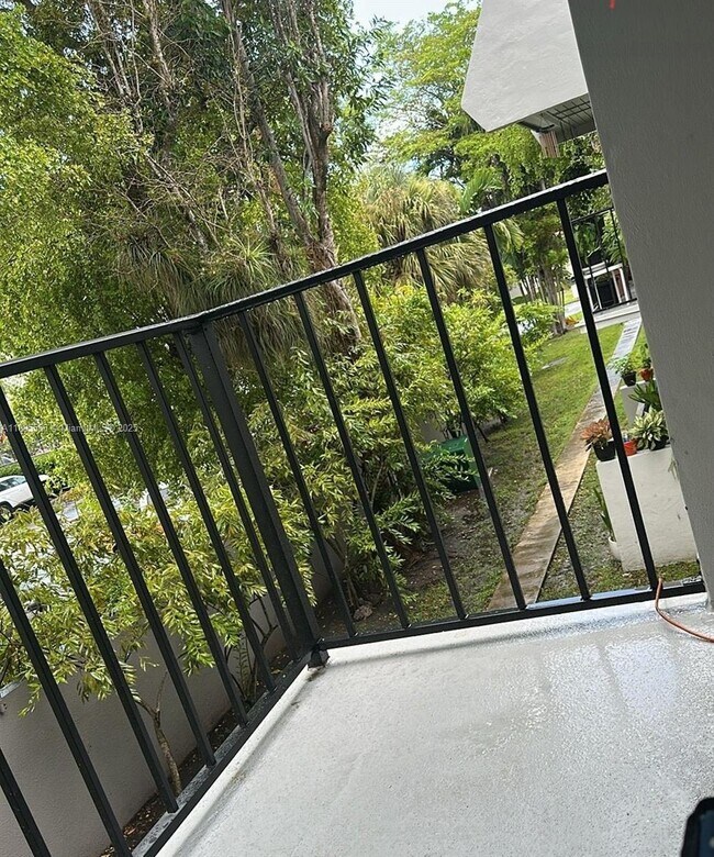 Foto del edificio - 10411 N Kendall Dr