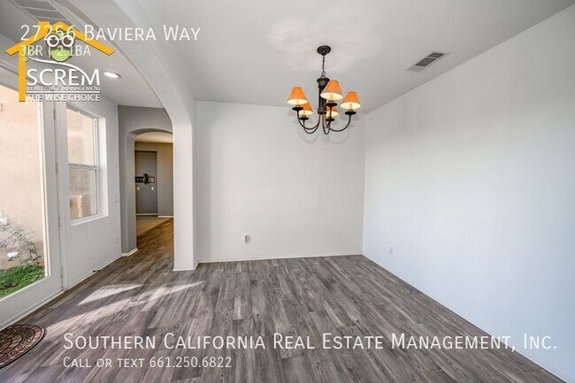 Building Photo - Three Bedroom Home with Golf Course Views ...