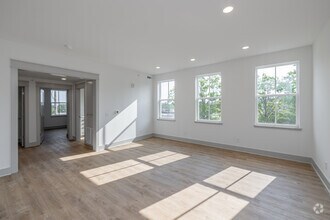 Interior Photo - Ritter and Spool