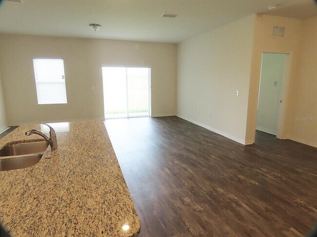 Foto del edificio - 3026 Nova Scotia Wy