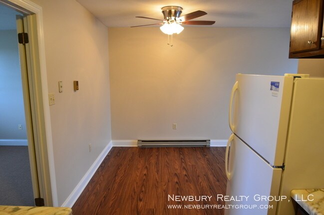 Building Photo - Sunbury Estates