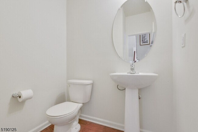 Foto del edificio - 306 Waterview Ct