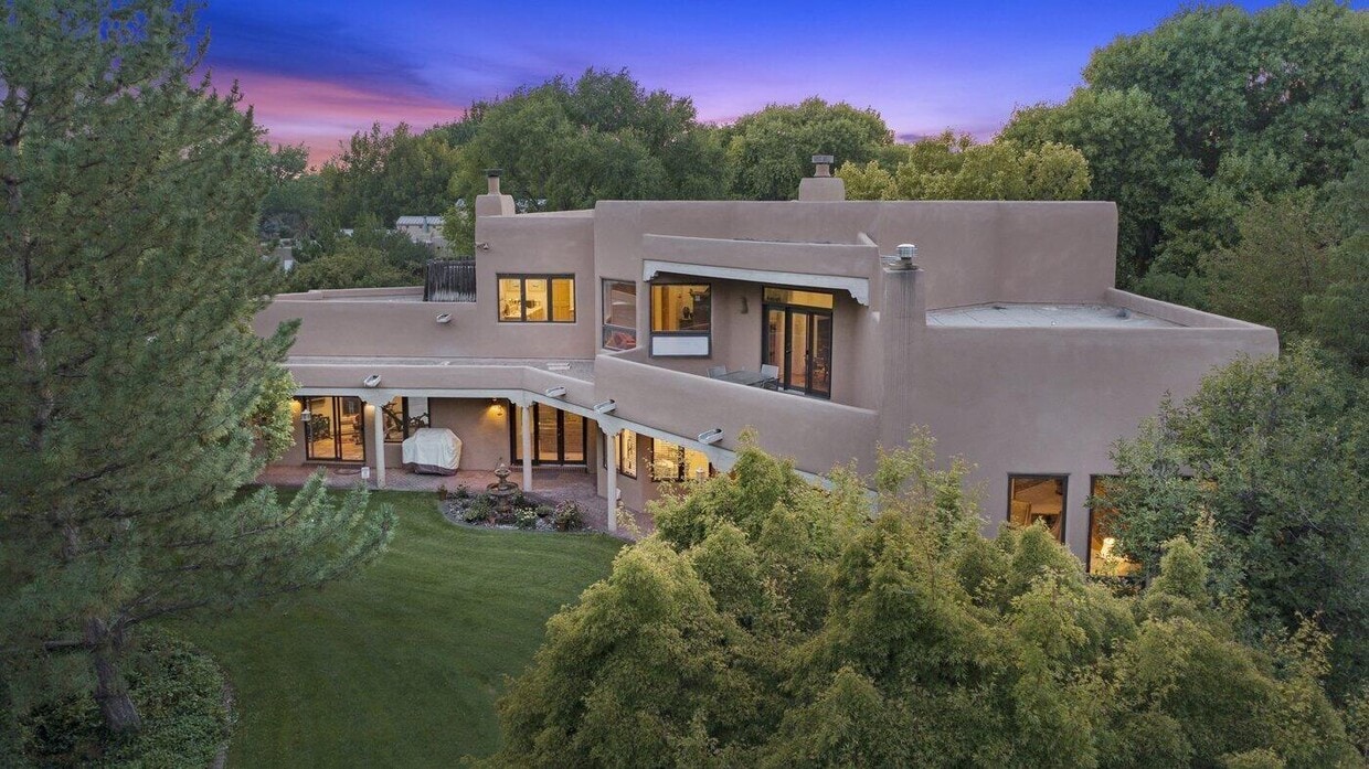 1600 Padre Roberto Rd NW, Los Ranchos de Albuquerque, NM 87107 House
