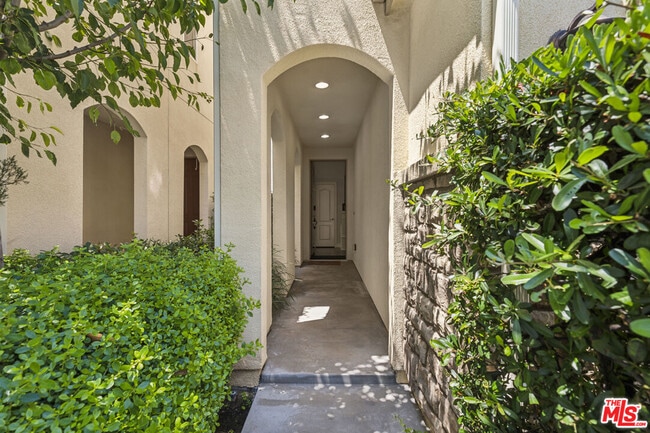 Building Photo - 20295 Estuary Ln
