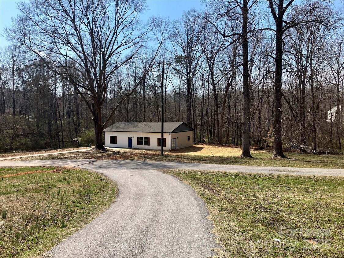 Primary Photo - 2961 Beaty Rd