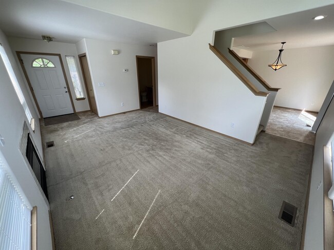 Foto del edificio - 3709 87th Ave NE