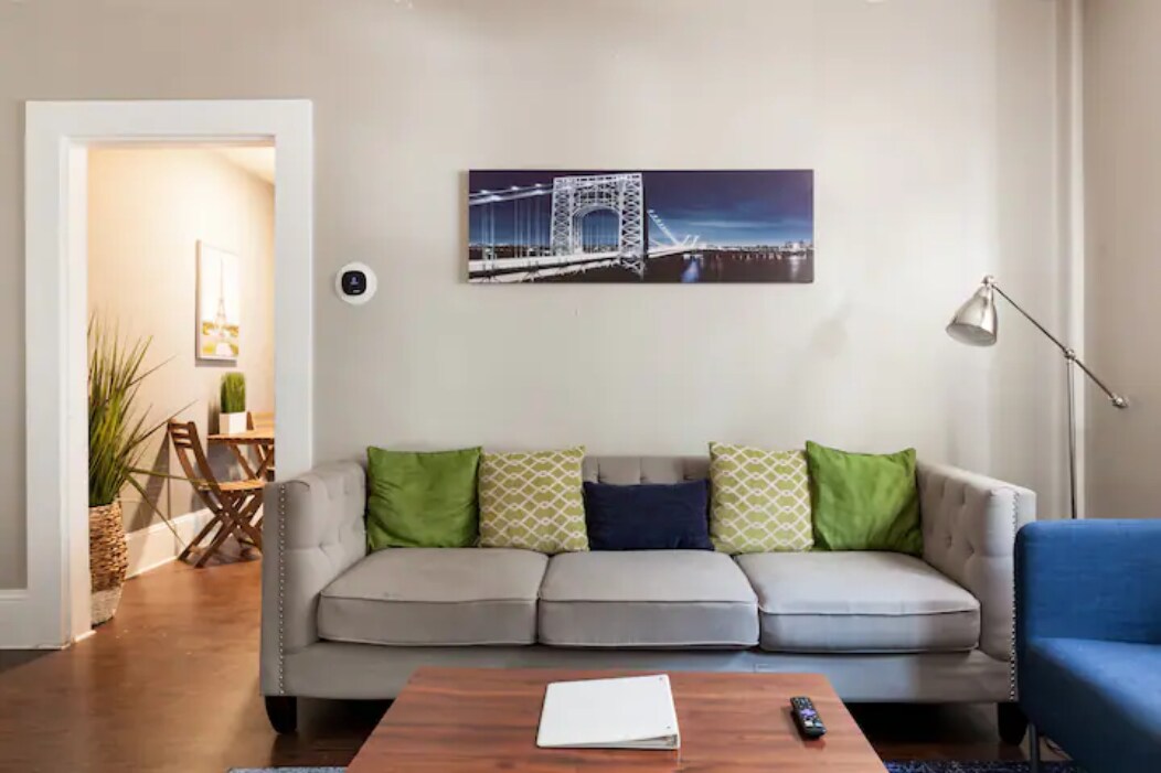 Primary Photo - 1122 Snyder St NW