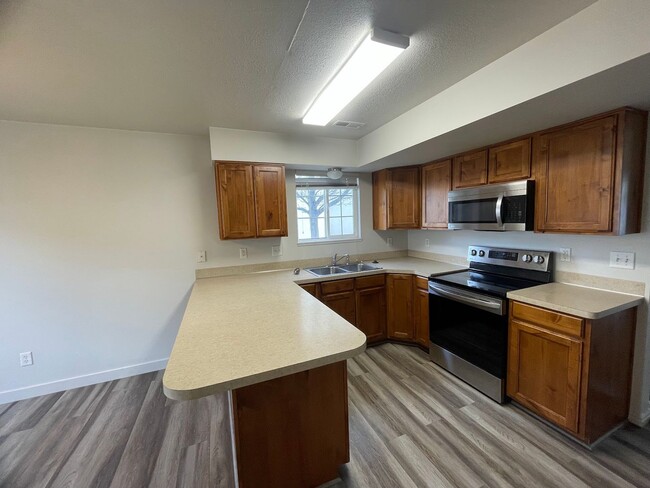 Foto del edificio - South Ogden Townhome For Rent