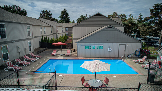 Building Photo - Brook Hollow Apartments