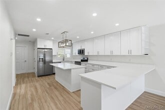 Building Photo - 11625 W Riverhaven Dr