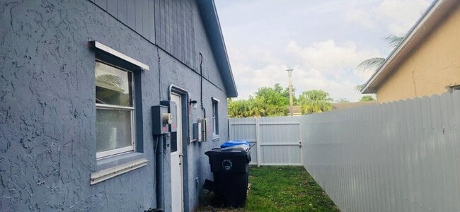 Foto del edificio - 426 SW 79th Ter
