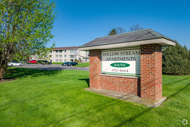 Entrance - Willow Stream Apartments South