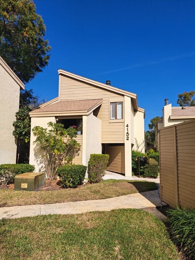 Foto principal - 2/2 condo in the heart of Carrollwood