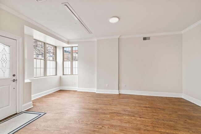 Building Photo - 118 Brunswick St