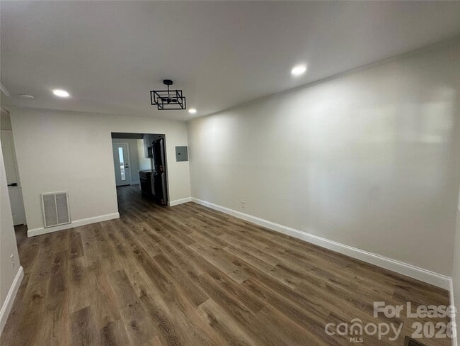 Building Photo - 1802 Academy St