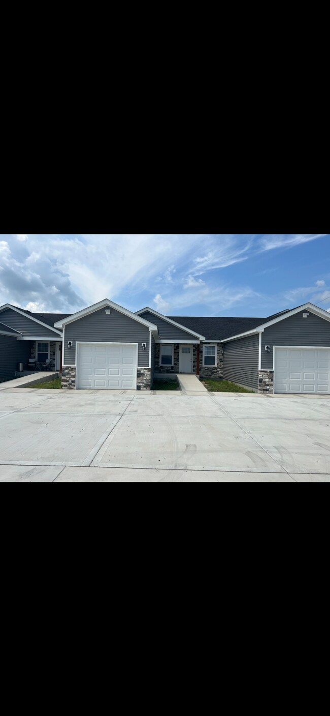 Foto del edificio - 465 Stewart Ct