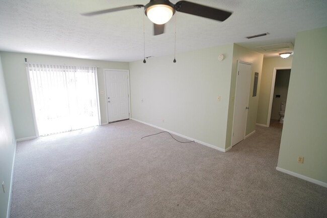 Building Photo - 2304 Hartsfield Ct