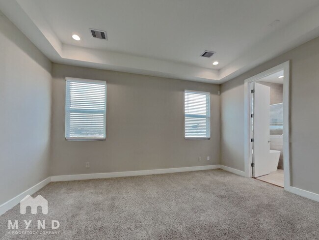 Foto del edificio - 5902 Gardendale Dr