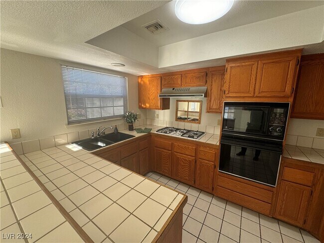 Building Photo - 8701 Nautical Bay Ln