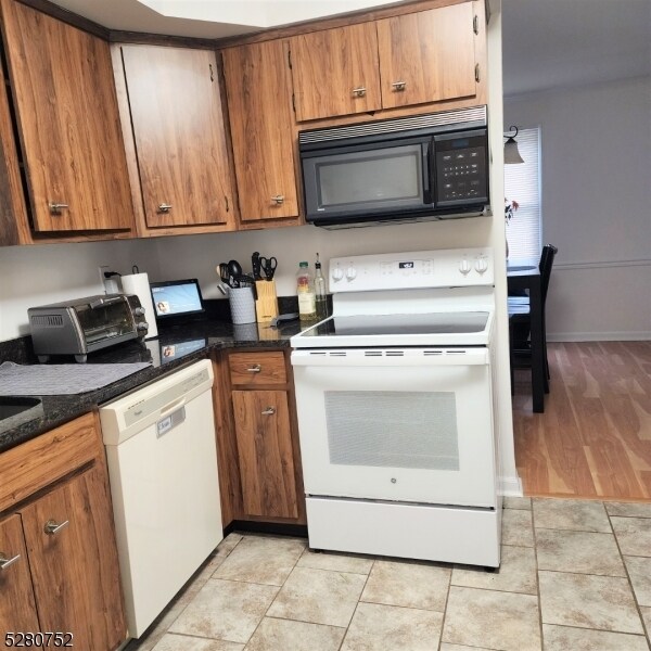 Foto del edificio - 19 Countryside Dr