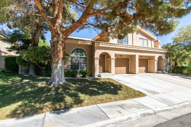 Foto del edificio - Highly upgraded Henderson Townhouse with 2...
