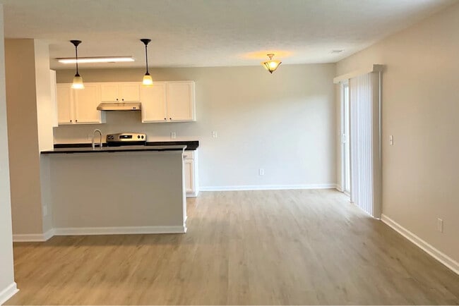 Foto del edificio - 309 Stewart Springs Dr