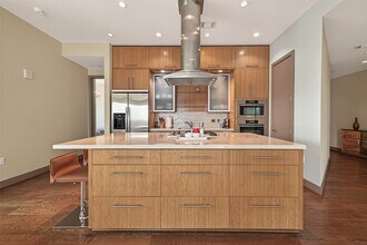 Building Photo - 1600 Post Oak Blvd