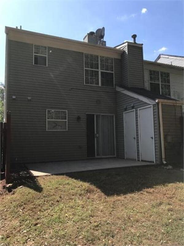 Building Photo - 5703 Wells Cir