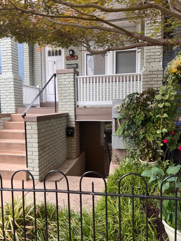 Photo - 902 I St SE Apartment