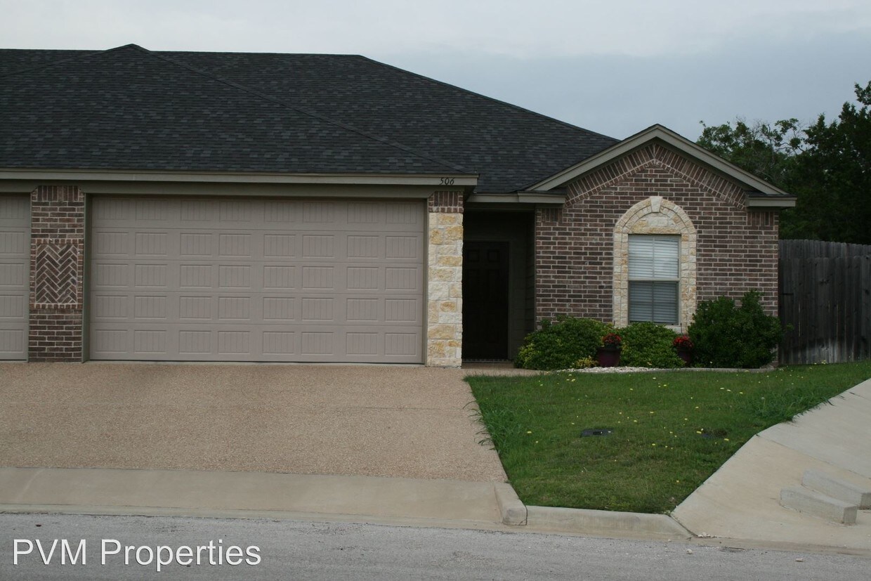 Primary Photo - 506 Stoneridge Dr