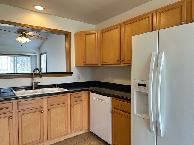 Foto del edificio - 482 Fox Ln