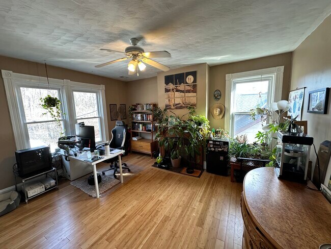 Dormitorio del segundo piso - 1781 William Howard Taft Rd