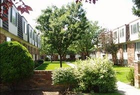 Primary Photo - Twin Pines Apartments