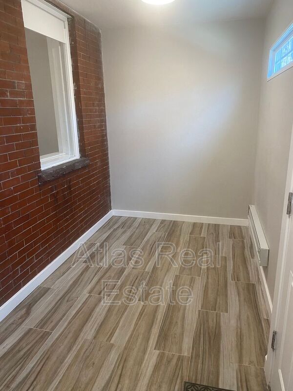 Foto del edificio - 1066 N Clarkson St