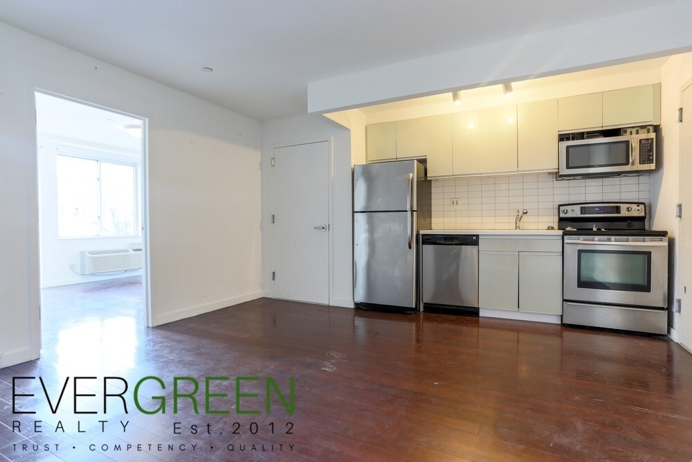 Foto principal - 286 Stanhope St