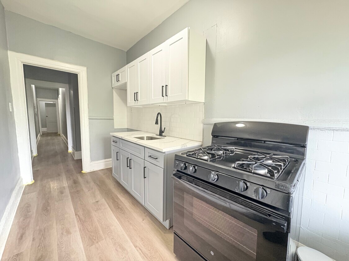 35 Shepard Ave 11 - 39 Shepard Ave